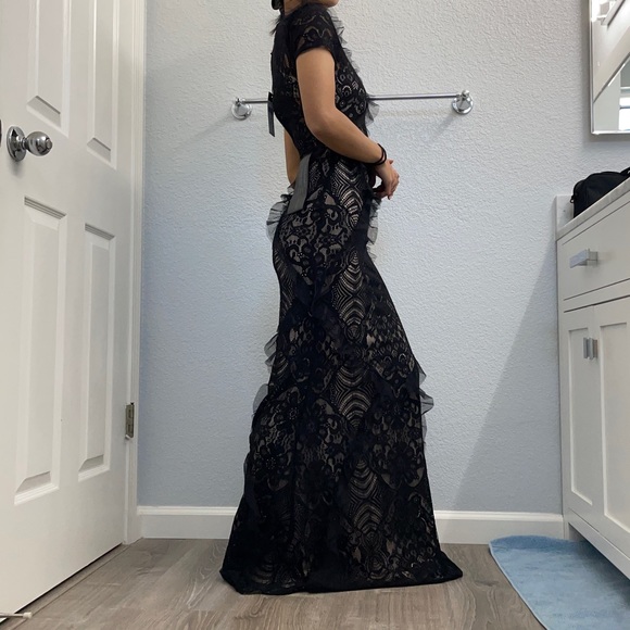 BCBGMAXAZRIA Black Lace Dress w Ruffles - Picture 11 of 16